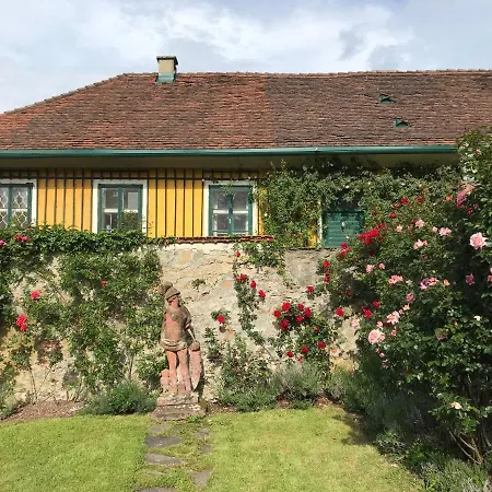Sattelzimmer Und Studio Apartment